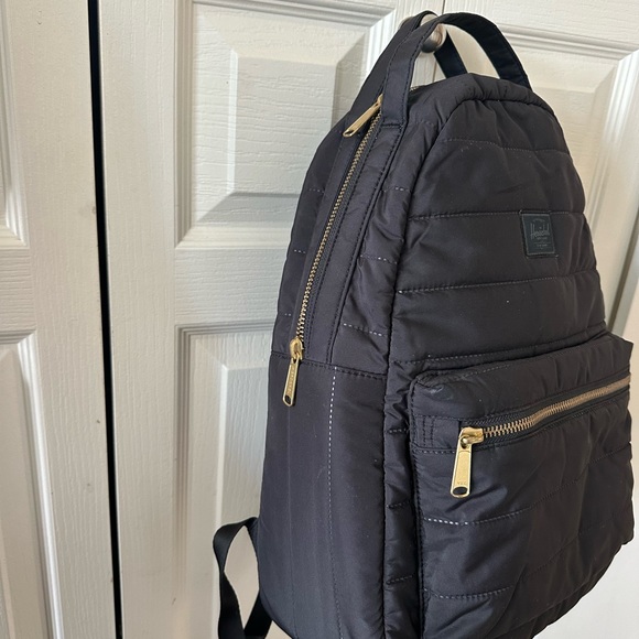 Herschel Backpack - Picture 2 of 6